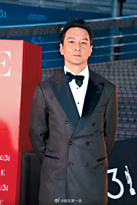 吴彦祖参演九龙城寨续集 据港媒，吴彦祖将加盟《九龙城寨》续集，经纪人回复媒体时承