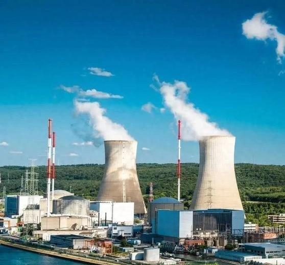 《核武器，日本暗藏6000枚核弹潜力，可能是日本敢出兵台海的终极底牌》广岛核爆过