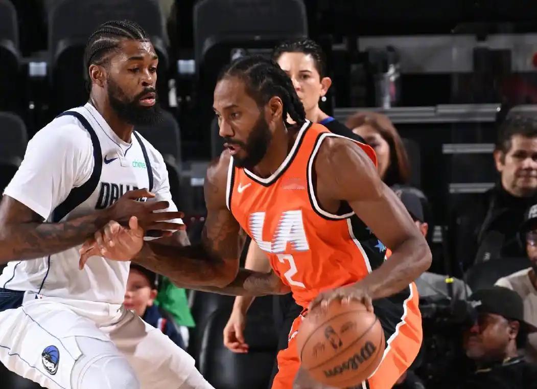 独行侠凭借着状元弗拉格和克莱的出色发挥，结束三连败，将快船送到了西部第 14 的