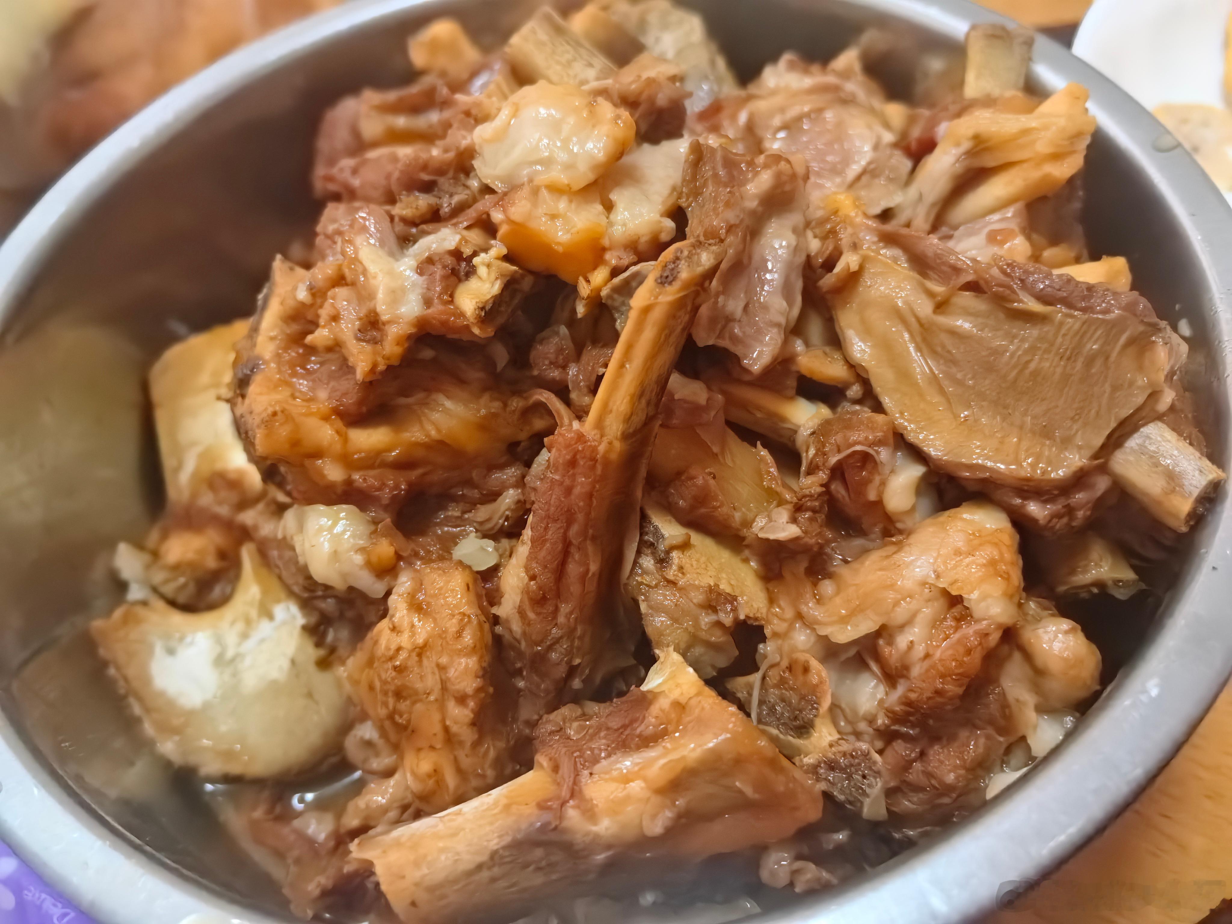 津彩绽放点赞天津 先生炖的羊蝎子和羊排，棒棒哒 