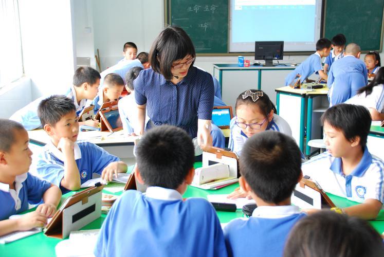 初三高效学习方法✅告别假努力！成绩稳步上涨
很多初三学生特别努力，每天熬夜刷题、