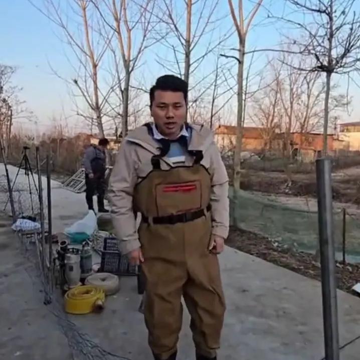 你能想象吗？河南洛阳一男子家的大鹅，在家门口河沟玩水时，竟眨眼间离奇消失，而且村