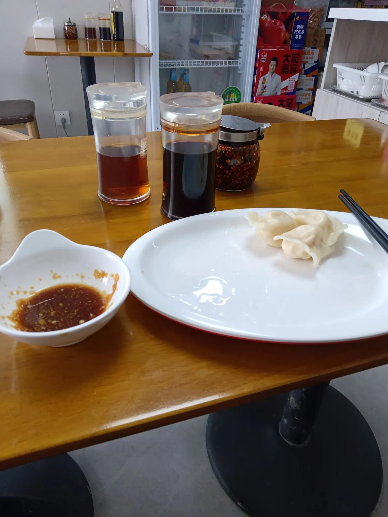 乡味难忘
 
 在这繁华喧嚣的异乡，忙碌的工作如同潮水，一波未平一波又起，将生活