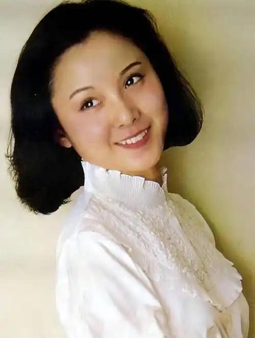她是林黛玉第一候选人，导演王扶林、红学顾问团都很认可她的灵气和演技，只可惜性格太