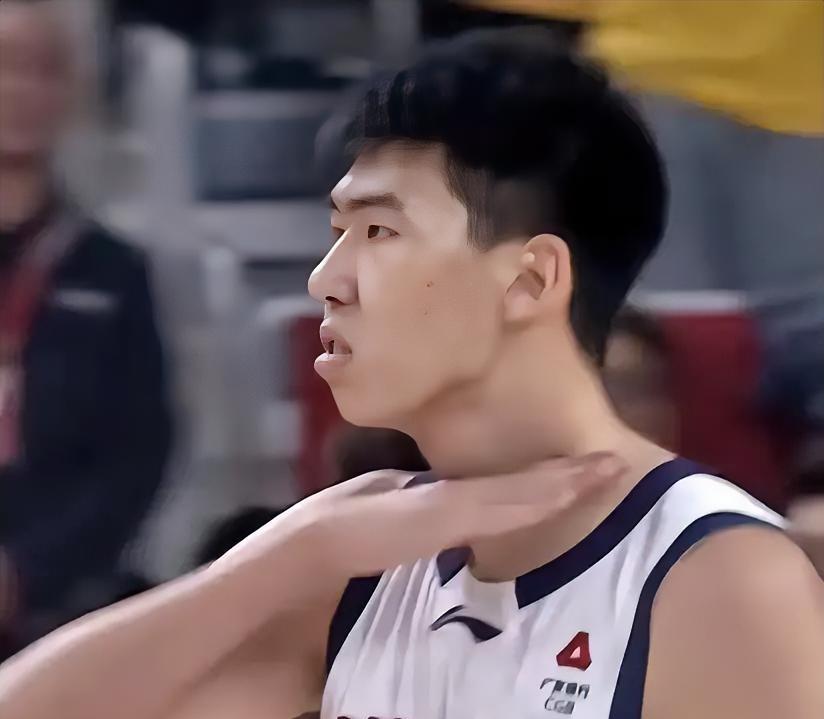 有人已经把徐昕列为既杨瀚森后下一个进军NBA的中国球员！他飞身隔扣2米25刘传兴