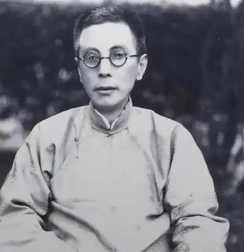 民国时期的谭延闿和张静江都是蒋介石的重要支持者，为何最终张静江被排挤出局，晚年客