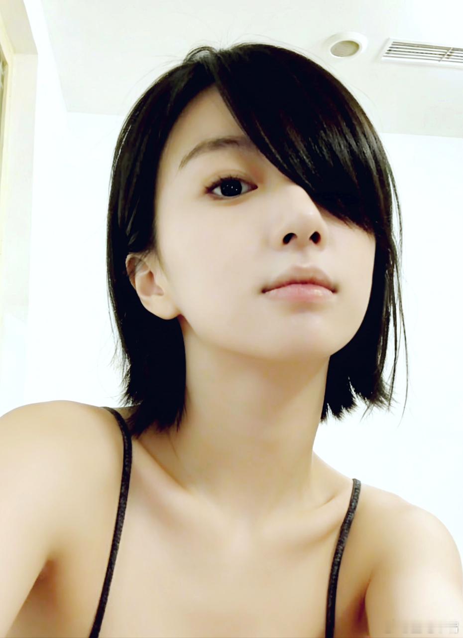 吃瓜🍉：2017年的包上恩？？早期气质很台剧风🥲 