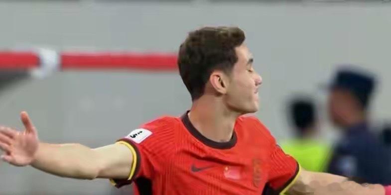 4-0！朱鹏宇向余望进球！拜合拉木身体素质太棒了，U23国足三连胜4-0！6月1