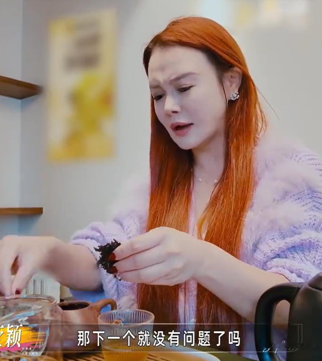 邹市明的老婆冉莹颖，算是把流量玩明白了。

这几天都是关于他们夫妻俩的热搜。
