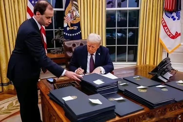 特朗普表示，作为美国三军统帅，“我不需要国际法”。当美国受制于国际法时，他将是“