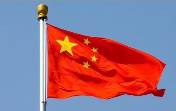 美国现在对中国这么急，说白了就两个原因。第一，中国没按他们设计的剧本走。当年美国