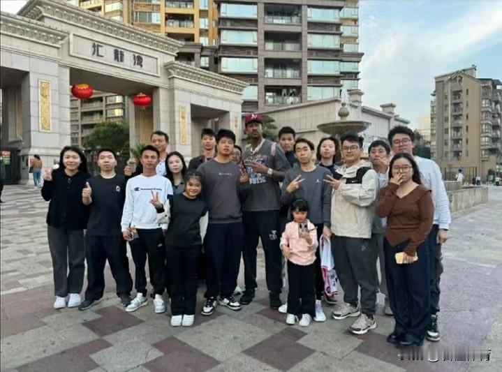马尚启程回美国！对于他在广东队的职业生涯，我觉得可以用“遗憾”来形容！

马尚第