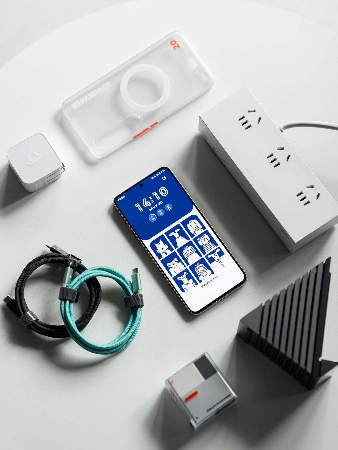 超实用的桌搭工具——PANDAER 120W 桌面超级充电站

相信很多玩家都组