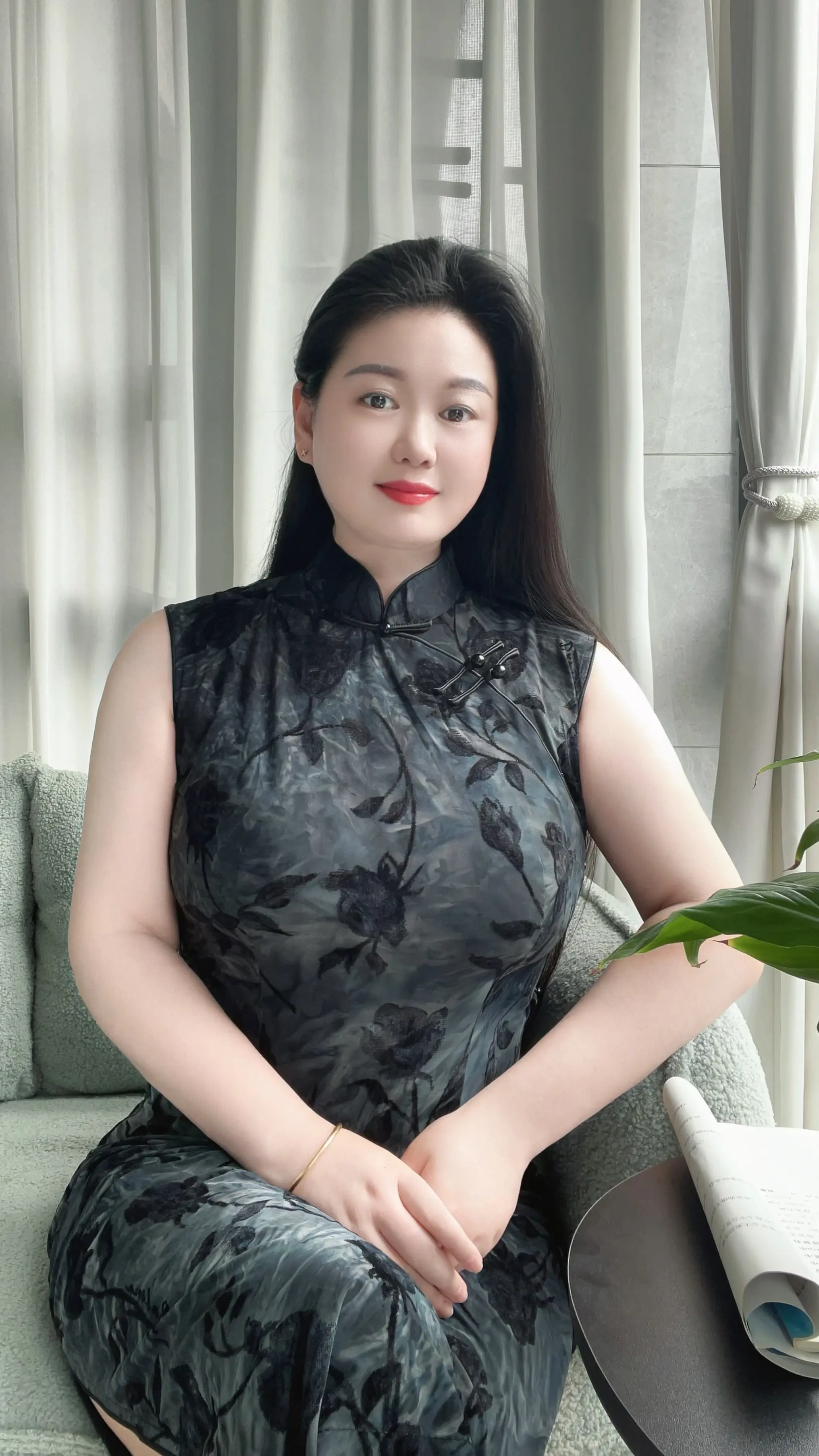 人生如梦，岁月无情。蓦然回首，才发现活着是一种心情。穷也好，富也好，得...