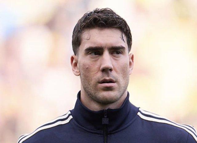 欧洲转会新闻播报！
★提前预定！
据说弗拉霍维奇已经与米兰预签了一份直到2030