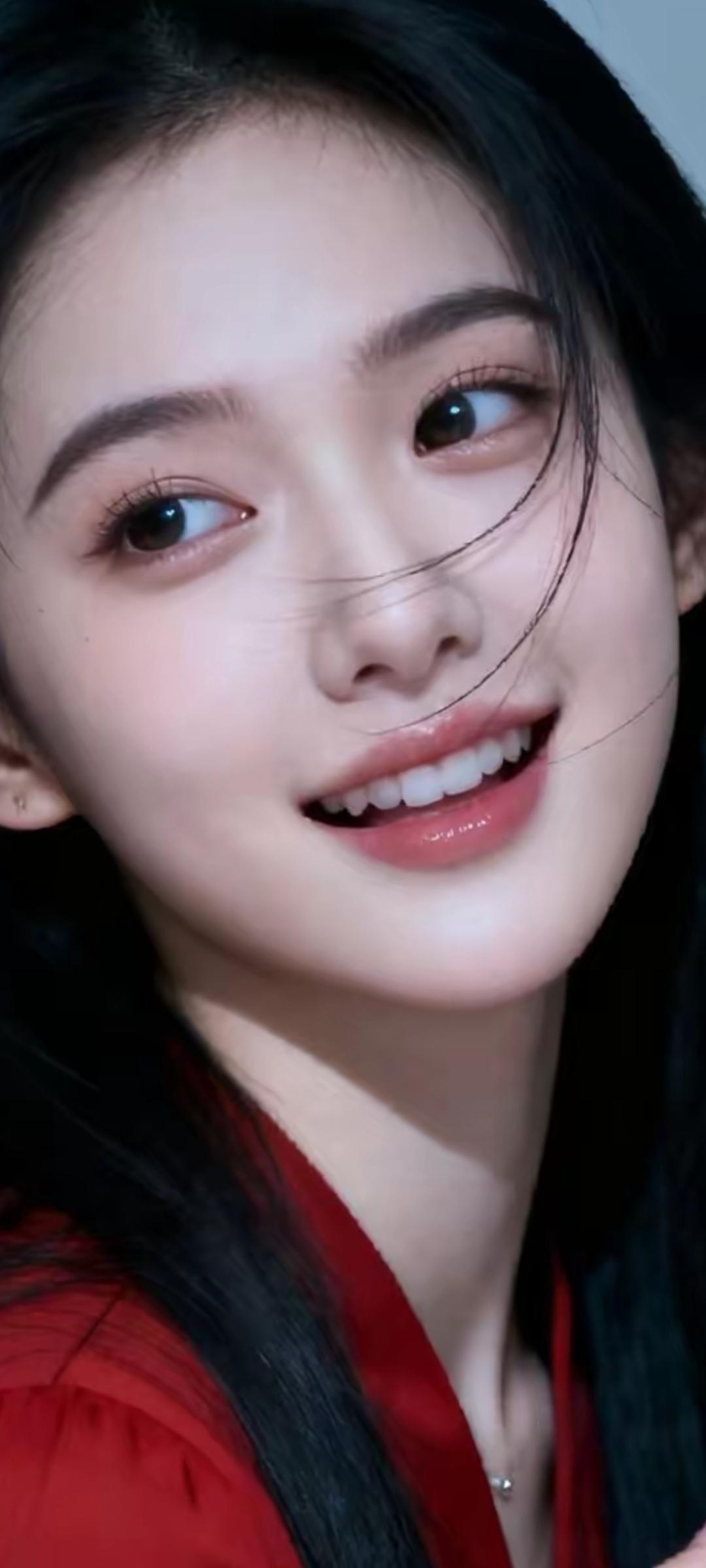 甜美笑容，红衣少女，元气满满的一天！🌟💖