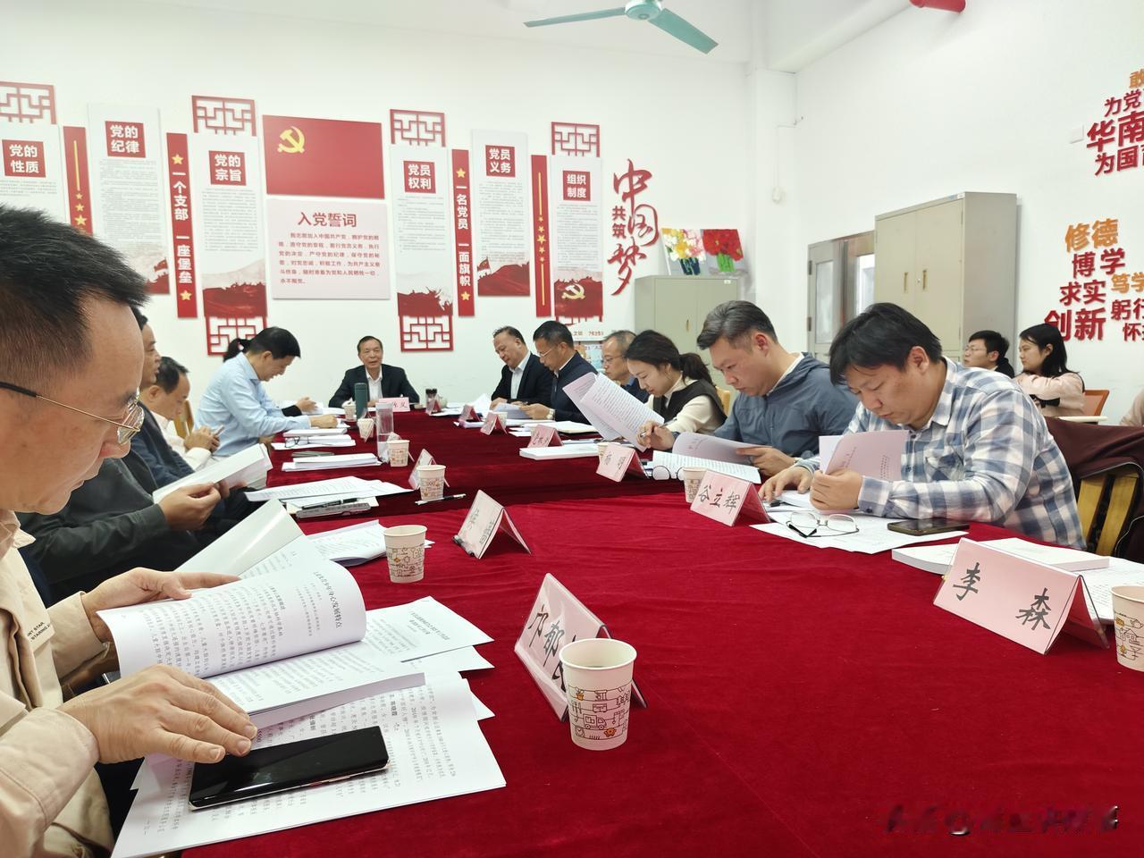 广东省志愿服务联合会召开重要会议 擘画湾区志愿协同发展新蓝图
 
2025年12