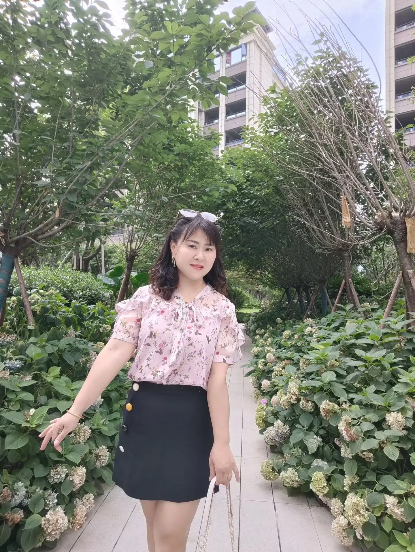 终于知道生命中、会遇到那么多人和事，原来都是用来回忆的，总有些东西要用...