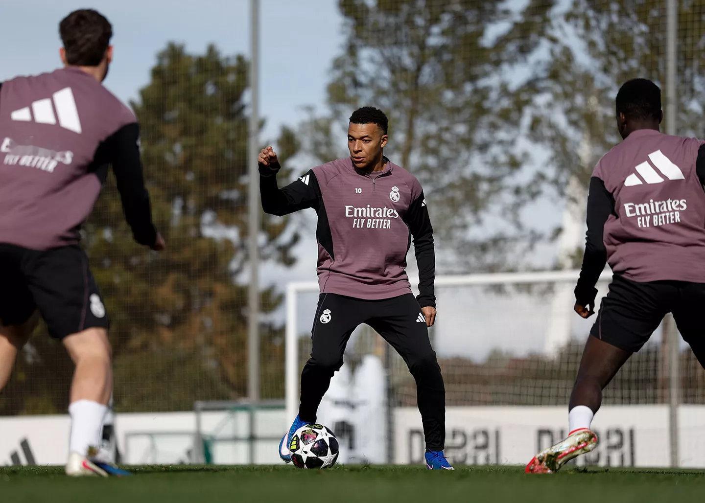 2026.2.15今日，球队备战欧冠。皇马训练halamadrid