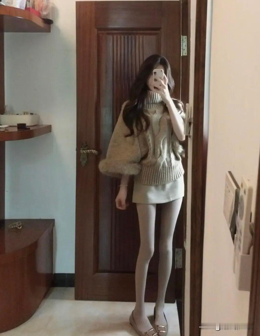 这套look直接焊在身上，一口气时髦到明年三月！[比心][比心][比心]
时尚穿