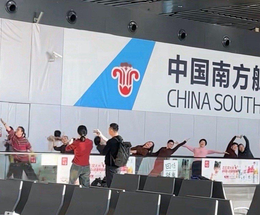 我去流水线凹造型啊 