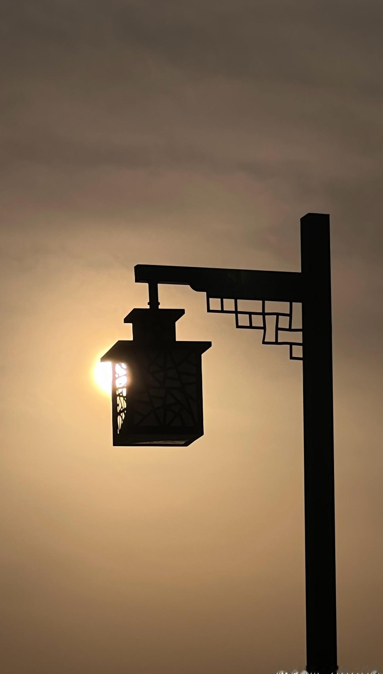 天气预报
每一项都会有一个数字
最低温度最高温度 风速
日升月落的时间
每一个数