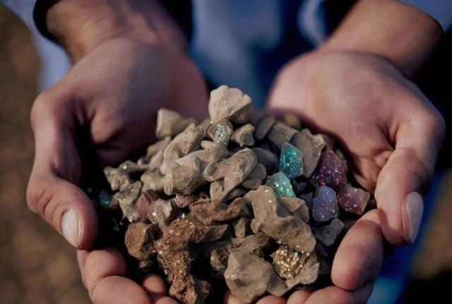 巴基斯坦确实有稀土矿，也愿意给美国，美国一听也乐了，以为找到了摆脱中国的“救命稻