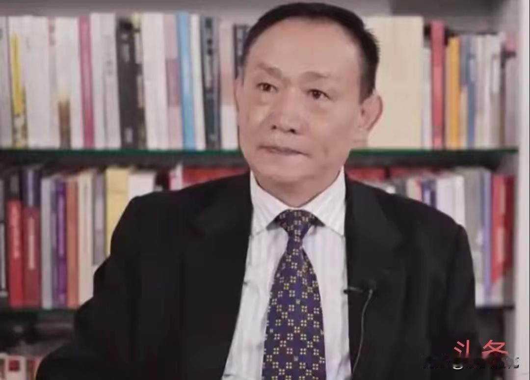 卢麒元看历史，确实毒辣。
​大明朝是怎么亡的？教科书里写的是“内忧外患”，但真把