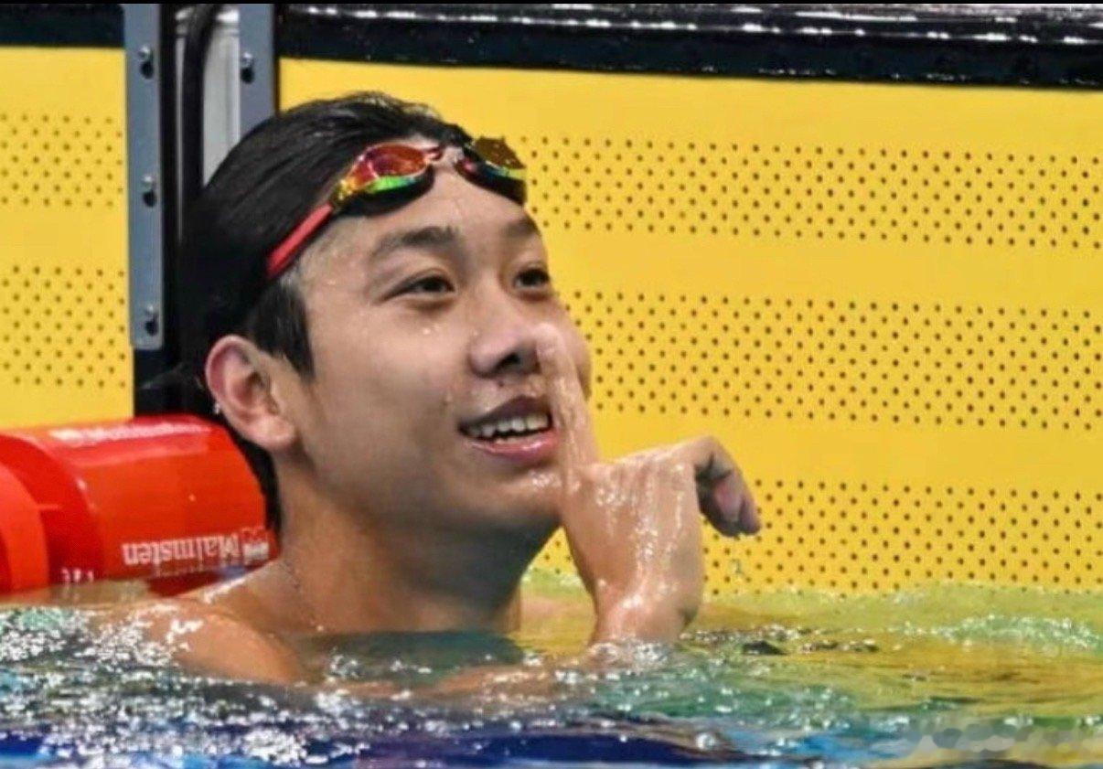 🏊张展硕｜亚运五金王！夺冠噤声手势太帅✨1500米自由泳决赛夺冠！拿下本届亚运