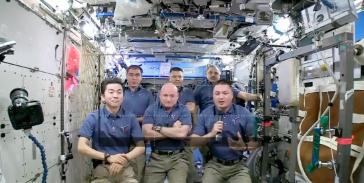 中国空间站为什么要叫上外国人来？
 
欧美早年在航天领域对中国那可是卡得死死的，