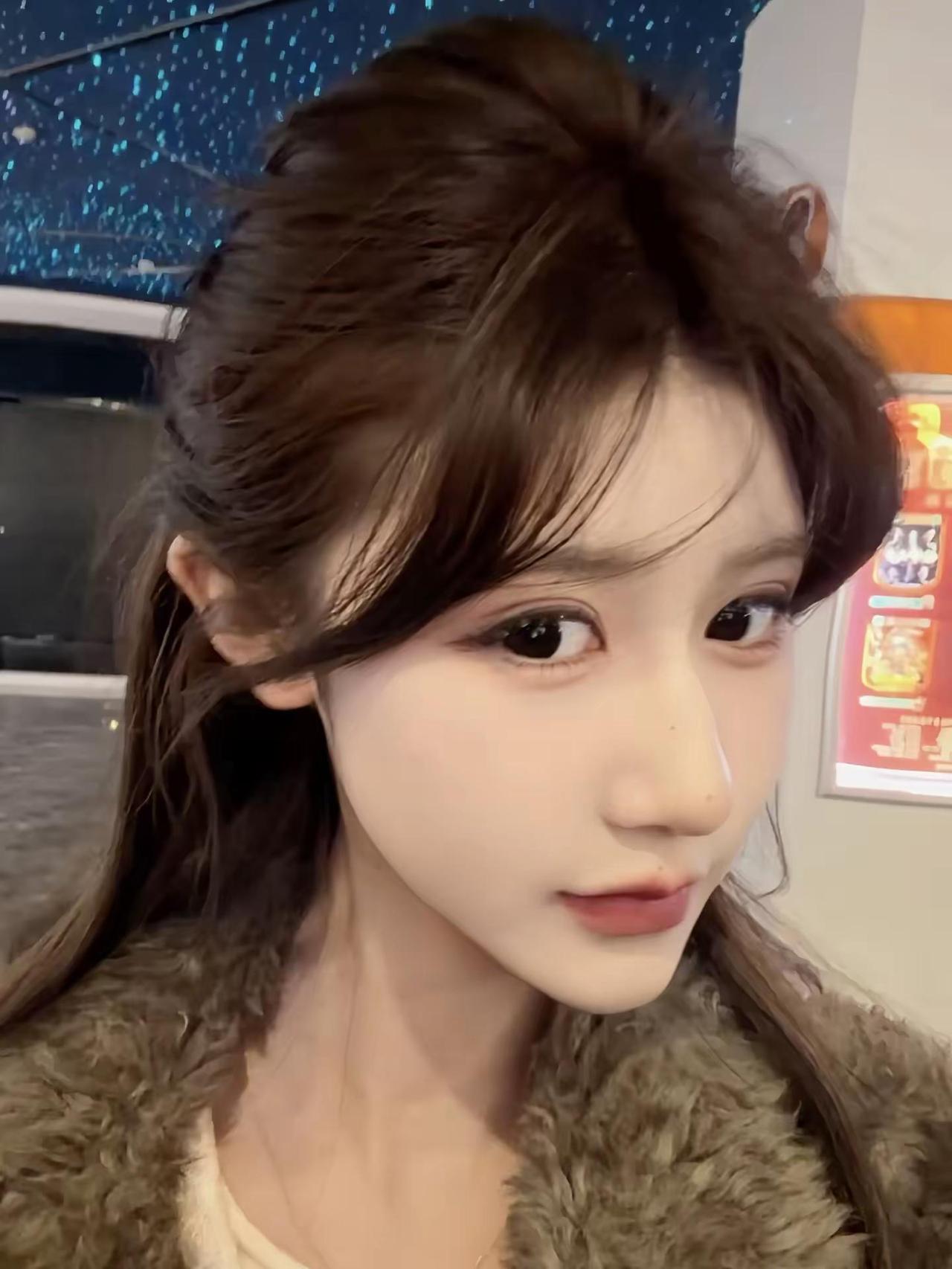 不知道，反正我的鼻梁很高挺