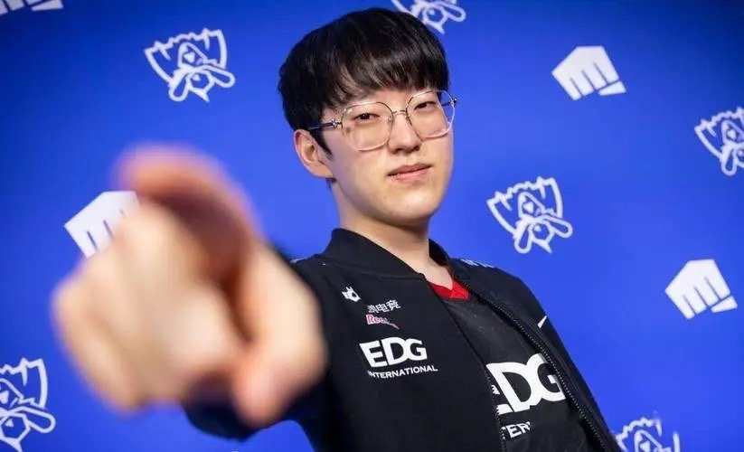 理性讨论：Scout是否没油了？感觉有点老年大B的样子了[吃瓜]偶尔能C，但是也
