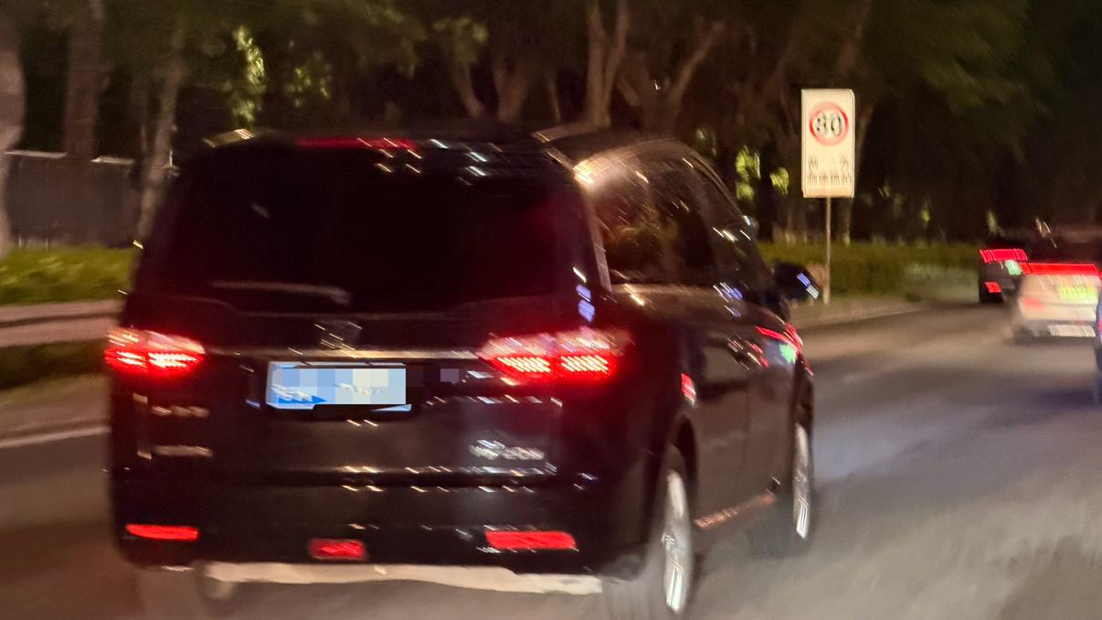 初代定位高端MPV的先行者
也是它最早希望CEO坐四座MPV的品牌【来自懂车帝车