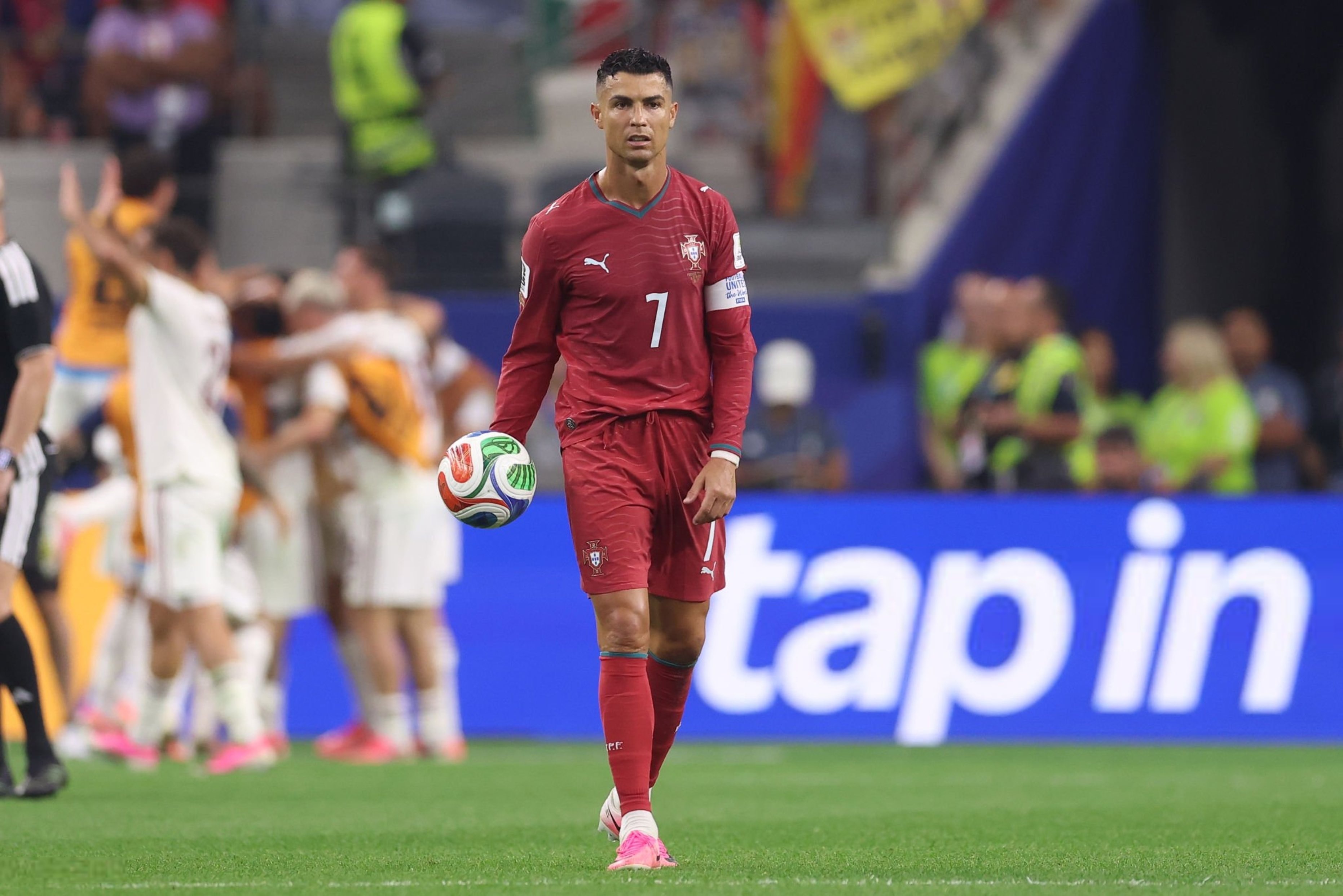 罗哥再见，翩若惊鸿，宛若游龙！永远的cr7！葡萄牙淘汰