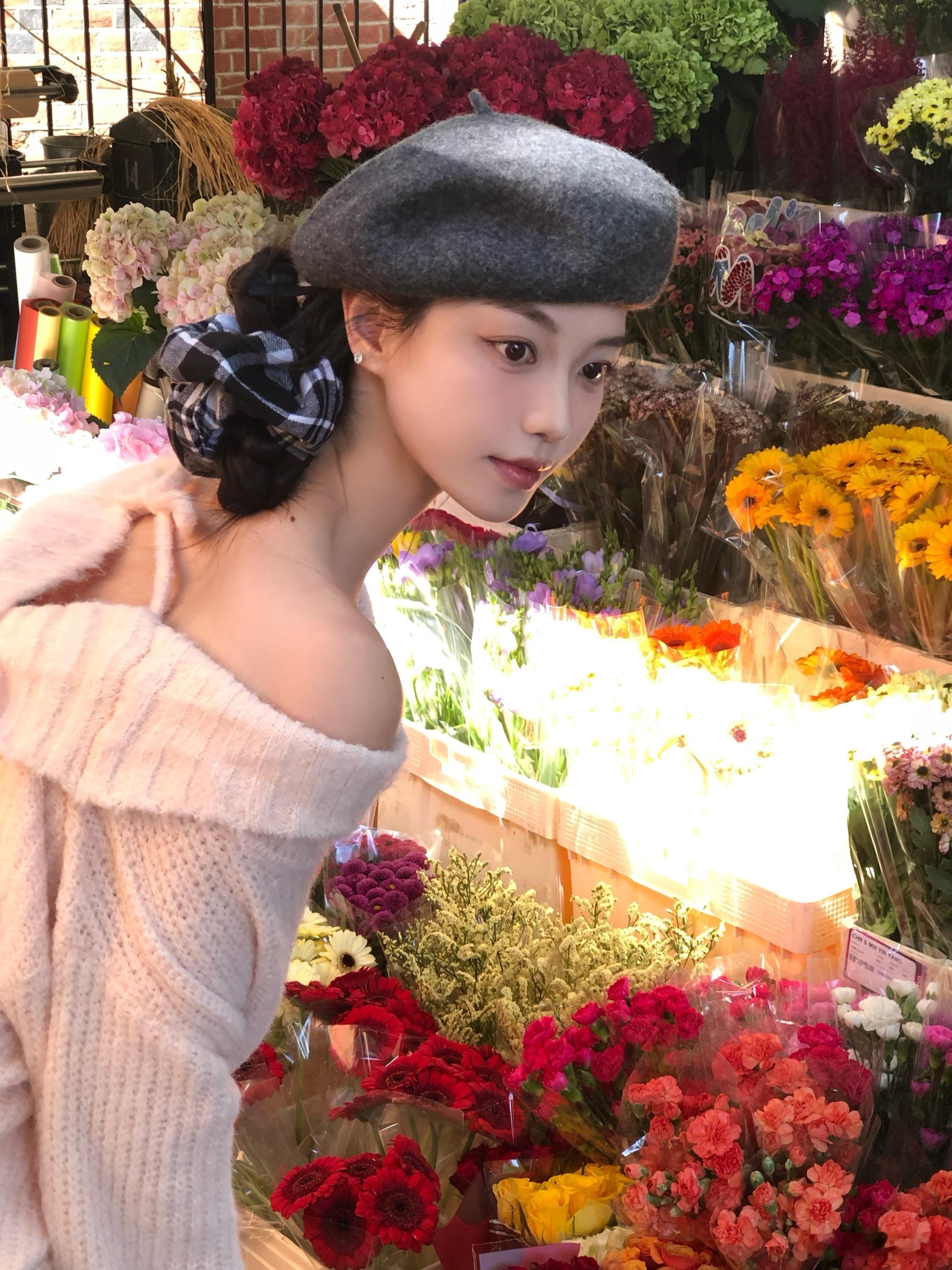 都说秋天适合思念 其实 更适合见面ʕ •ᴥ•ʔ    ​​​