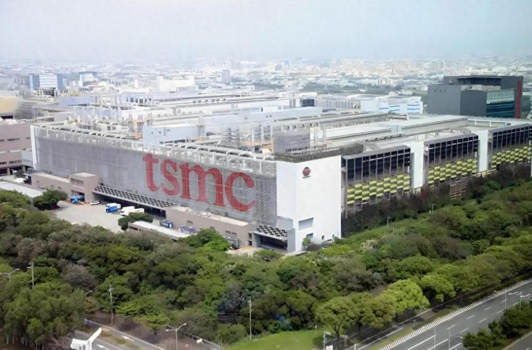 /台积电的好日子，到头了！从今天起，它生产的5纳米芯片，想卖给美国，必须先问大陆