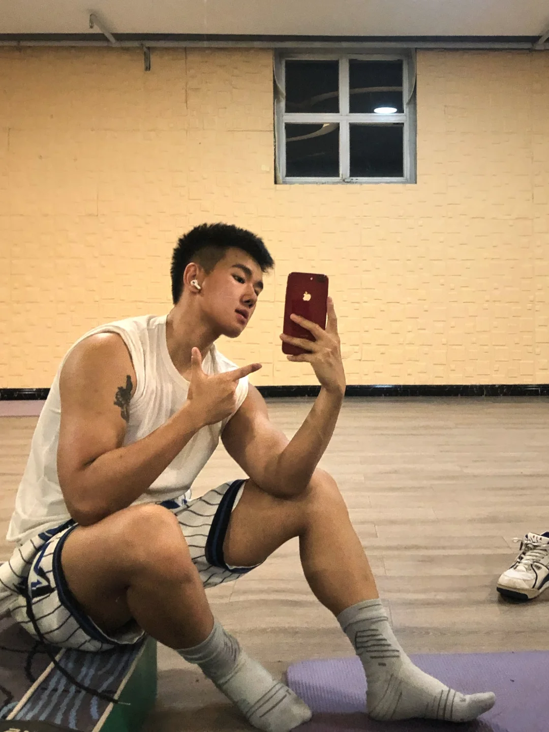 出汗了谁来给我递个毛巾！