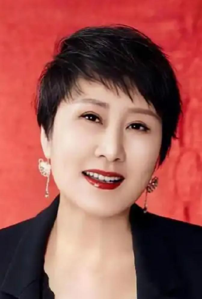 没想到，“国民媳妇”张凯丽，也曾因婆媳关系心生胆怯。1996年，婆婆提出要来北京