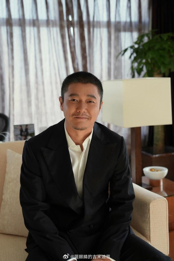《孤注一掷》申奥导演的新片《用武之地》预计将本月底开拍，坏猴子影业出品，肖央出演