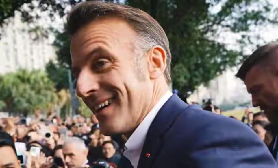 随着欧盟对华政策相关讨论升温，“脱钩”传闻与德法对华态度差异引发关注，马克龙访华