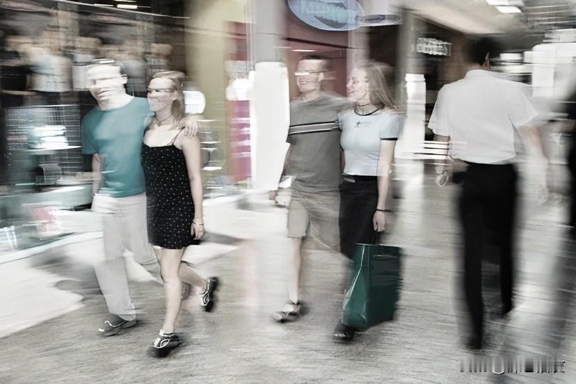 每天忙碌赚钱，为何一直存不住钱？

其实，你一直在“消费陷阱”里面打转，
消费主