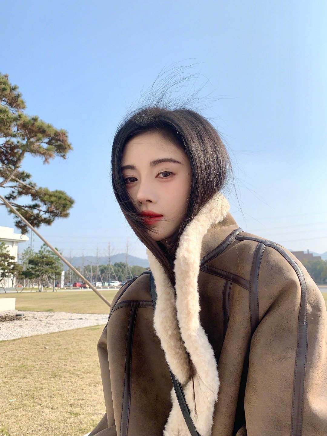 鞠婧祎苏绿夏 🍊💙鞠婧祎万花世界 “亲爱的玫瑰，在静谧庭院起舞，月光与你作伴