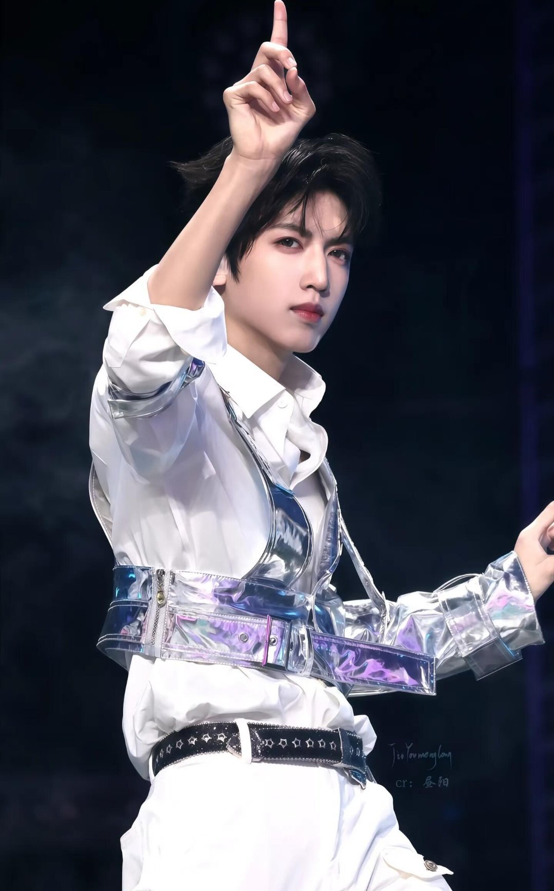 张桂源 ‖ 张桂源愚人节神图今天的快乐是张桂源给的，神图一出直接封神站姐团建张桂