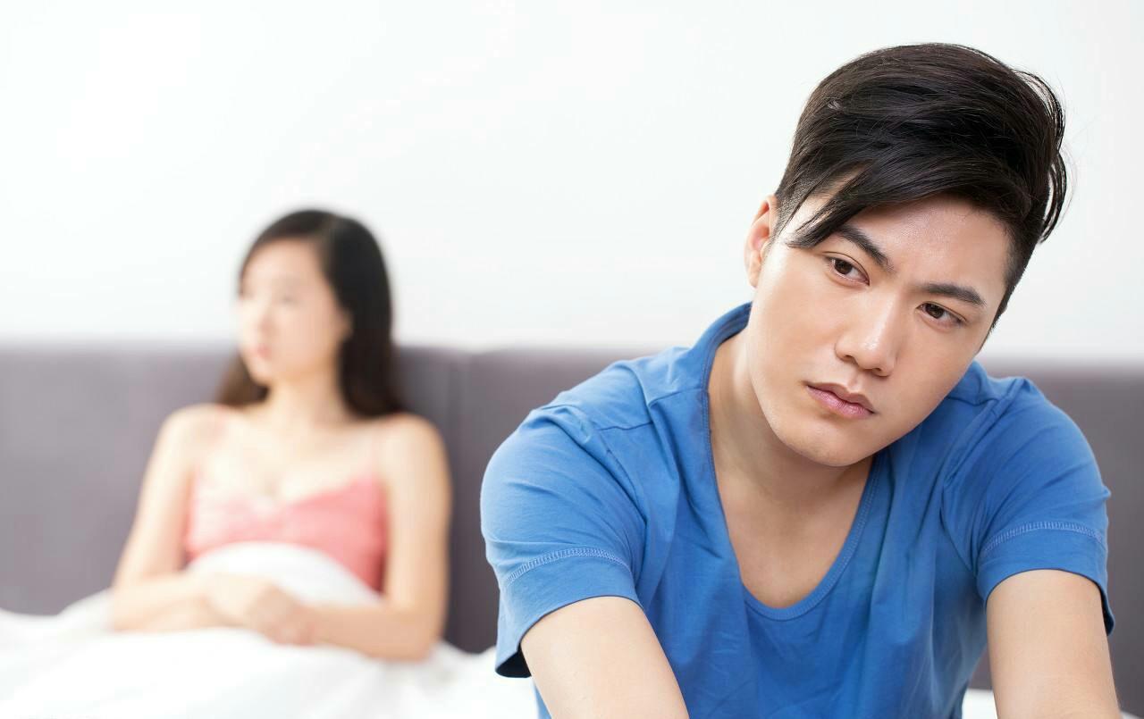 王女士38岁，跟丈夫结婚5年，感觉两人已经无话可谈，她想离婚，看到丈夫对孩子的耐