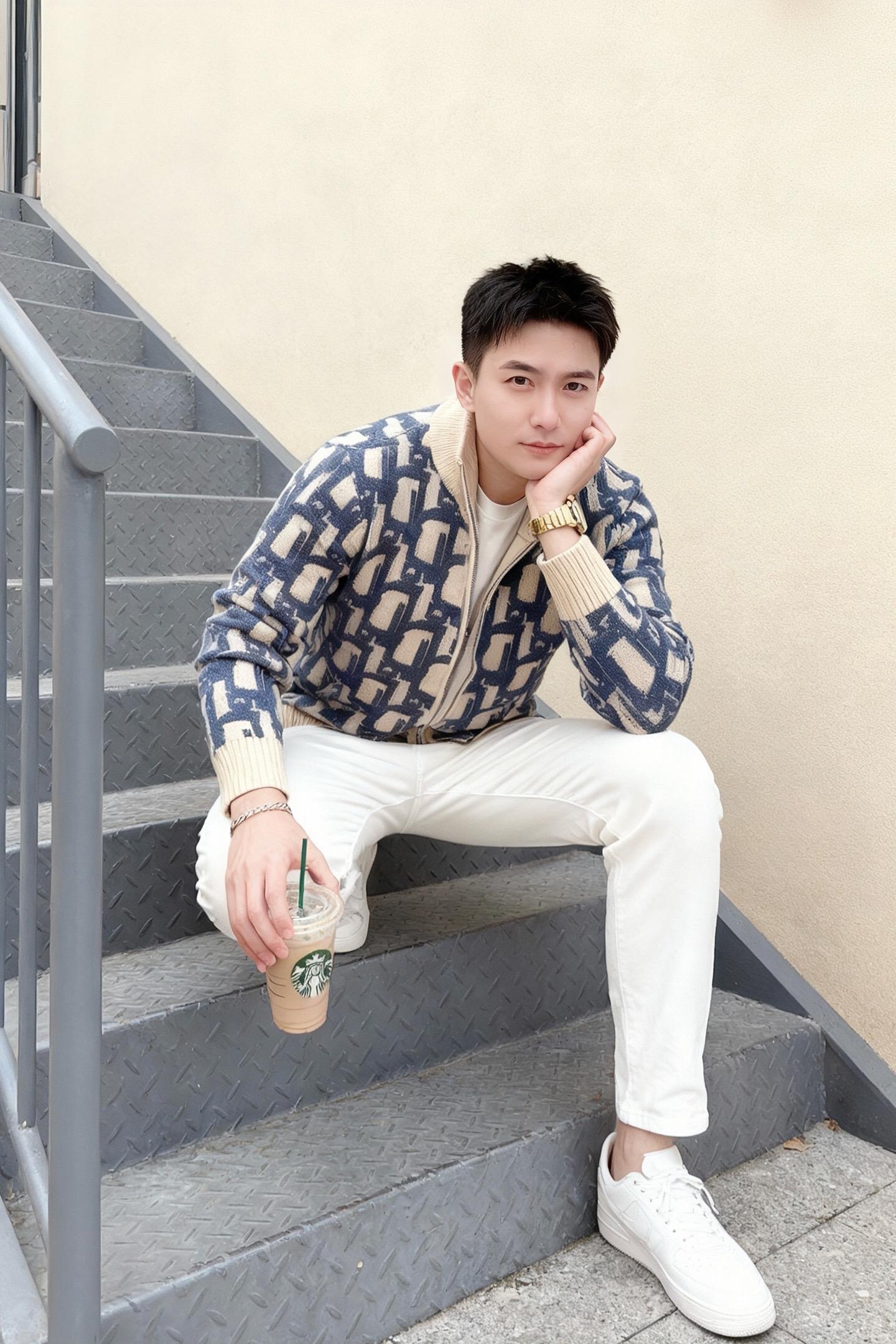 “本来以为女生挑男生衣服会踩雷，结果女朋友选的这件直接封神！纹理耐看还...