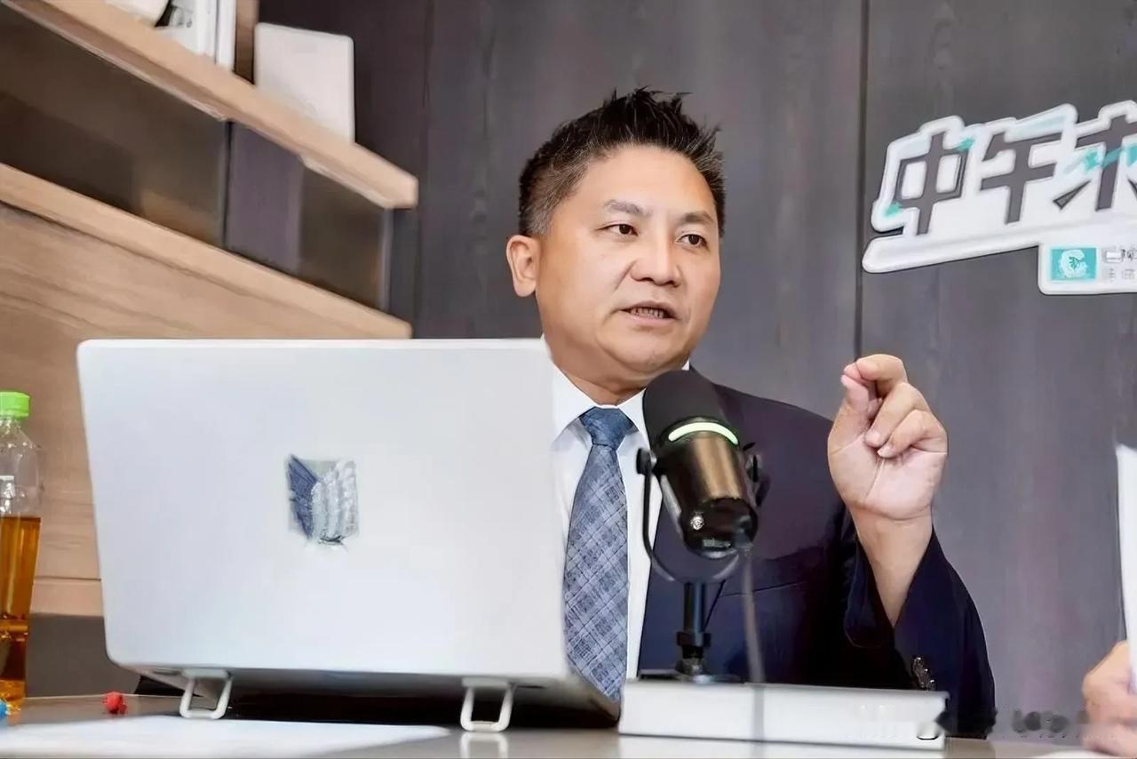 何鹰鹭退党轰郑丽文诱导讲统一  吴宗宪：是她自己加料

国民党中常委何鹰鹭拍促统