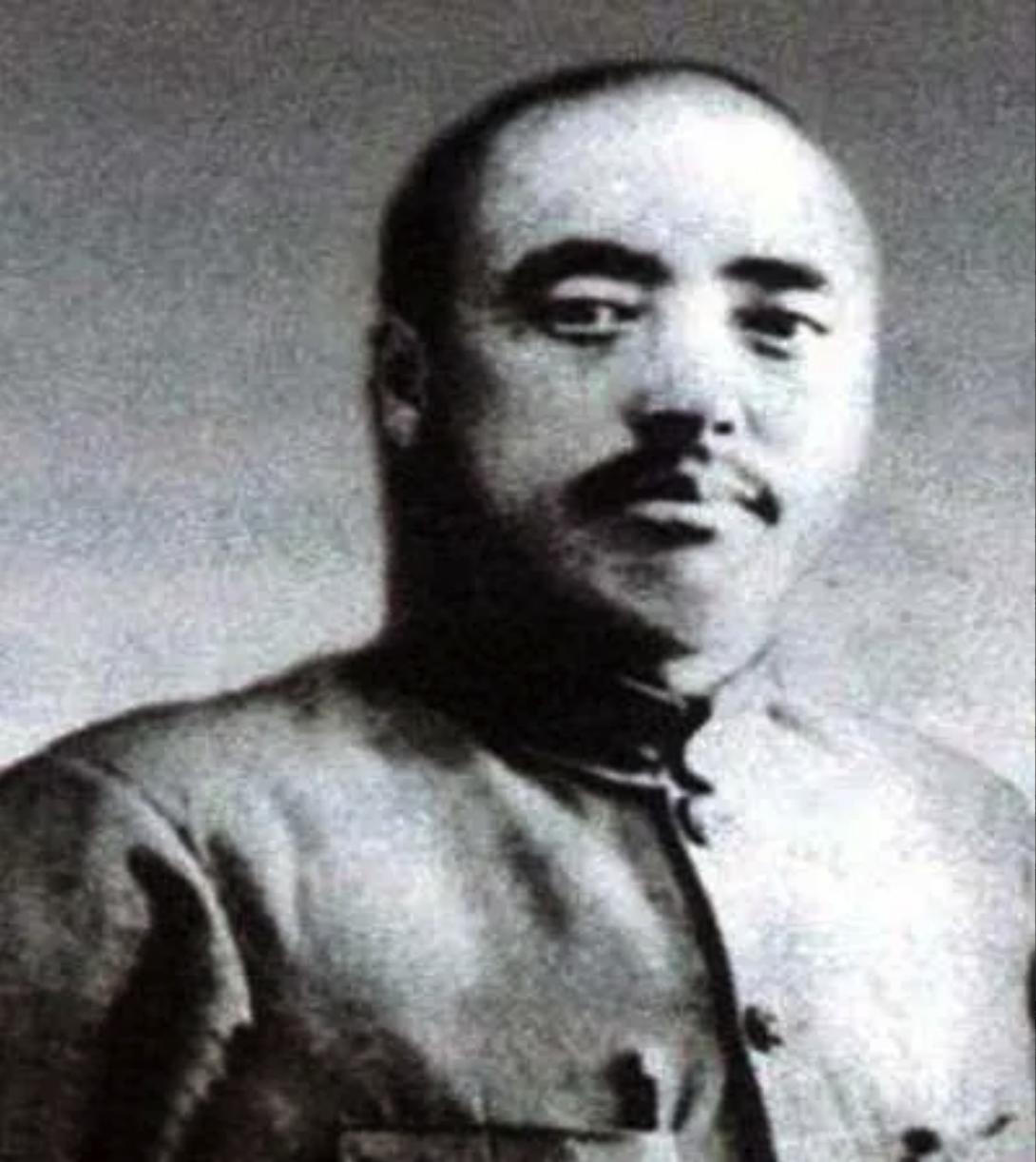 1937年，国军军长李服膺，率部在前线与日军血战十天十夜，谁知战后，他却被自己人
