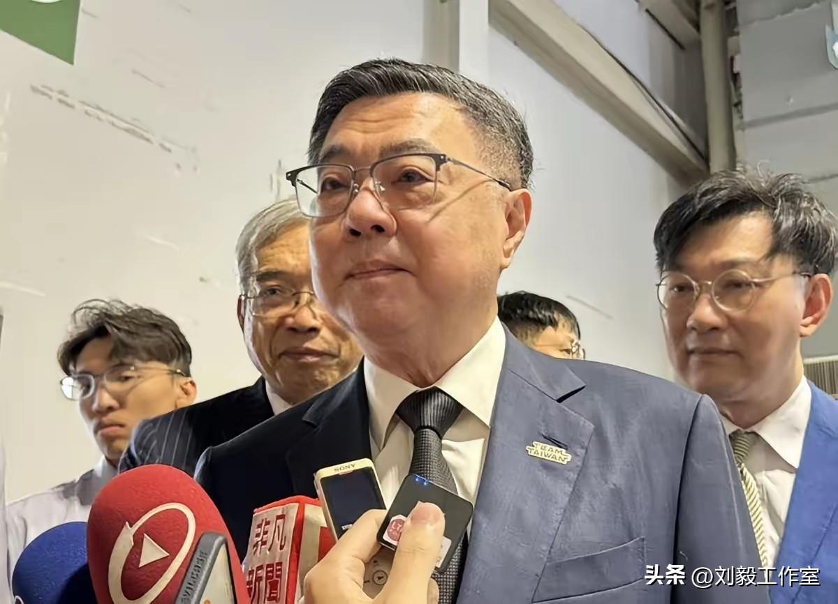 赖清德发文试图解冻卓荣泰薪资！“蓝委”翁晓玲炮轰: 你这是在干什么，“朕即王法”
