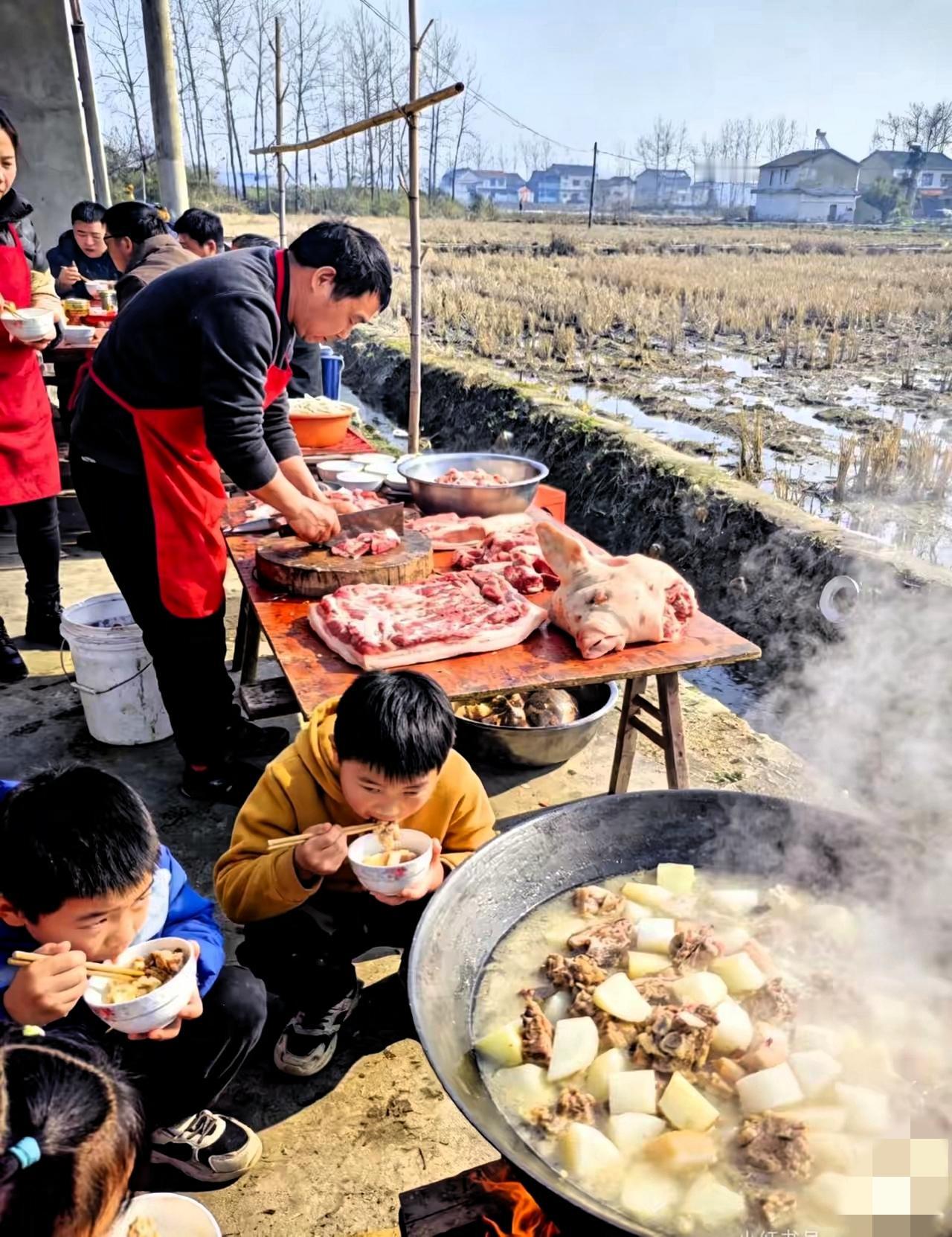 谁能想到！呆呆的一碗刨猪汤炸出泼天流量，重庆文旅直接把“流量密码”酿成了乡愁盛宴