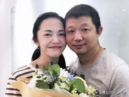 印象还停留在当年和凌潇肃那场沸沸扬扬的离婚风波，没想到她和曹郁早在2012年就于